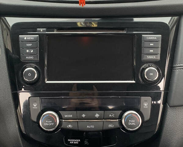 Сірий Ніссан Rogue, об'ємом двигуна 2.49 л та пробігом 105 тис. км за 18200 $, фото 16 на Automoto.ua