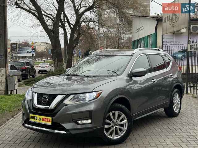 Серый Ниссан Rogue, объемом двигателя 2.49 л и пробегом 85 тыс. км за 15999 $, фото 4 на Automoto.ua