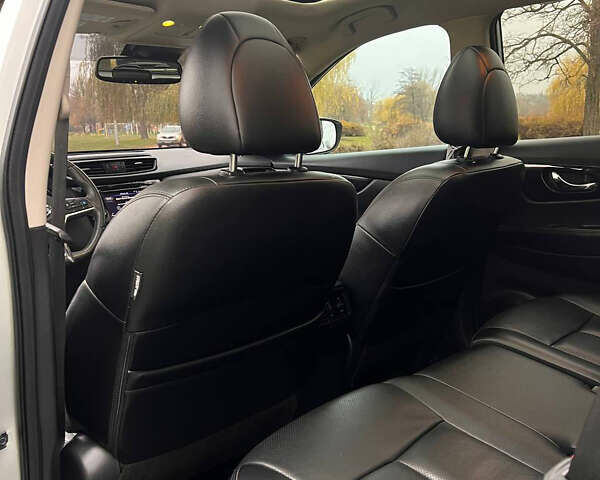 Серый Ниссан Rogue, объемом двигателя 2.49 л и пробегом 138 тыс. км за 16499 $, фото 30 на Automoto.ua