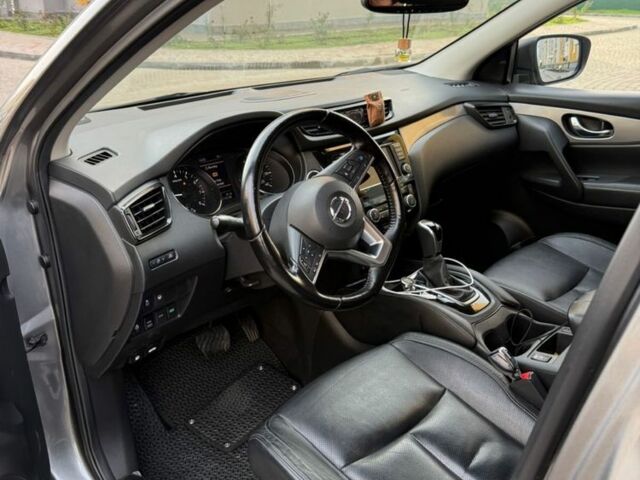 Серый Ниссан Rogue, объемом двигателя 2 л и пробегом 80 тыс. км за 17900 $, фото 4 на Automoto.ua