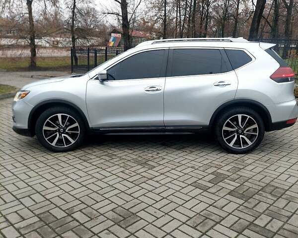 Серый Ниссан Rogue, объемом двигателя 2.49 л и пробегом 134 тыс. км за 15600 $, фото 4 на Automoto.ua
