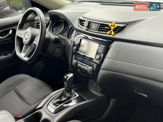 Сірий Ніссан Rogue, об'ємом двигуна 2.49 л та пробігом 117 тис. км за 14777 $, фото 8 на Automoto.ua