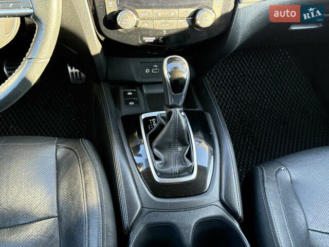 Серый Ниссан Rogue, объемом двигателя 2.49 л и пробегом 180 тыс. км за 15500 $, фото 27 на Automoto.ua