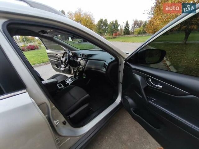 Серый Ниссан Rogue, объемом двигателя 2.49 л и пробегом 159 тыс. км за 15500 $, фото 15 на Automoto.ua