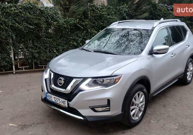 Серый Ниссан Rogue, объемом двигателя 2.49 л и пробегом 68 тыс. км за 16900 $, фото 1 на Automoto.ua