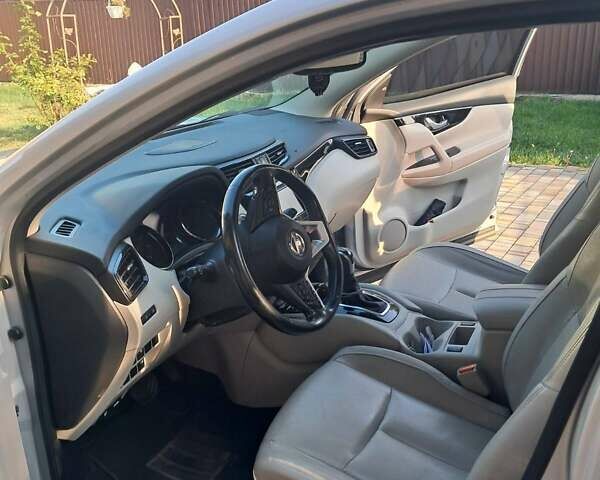 Серый Ниссан Rogue, объемом двигателя 2 л и пробегом 75 тыс. км за 15850 $, фото 8 на Automoto.ua