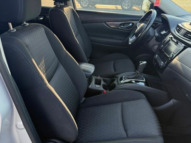 Серый Ниссан Rogue, объемом двигателя 2.5 л и пробегом 56 тыс. км за 17500 $, фото 2 на Automoto.ua