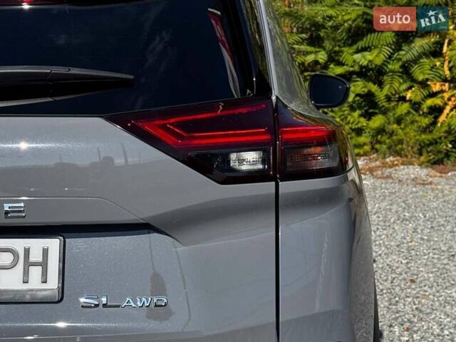 Серый Ниссан Rogue, объемом двигателя 2.49 л и пробегом 65 тыс. км за 28000 $, фото 8 на Automoto.ua