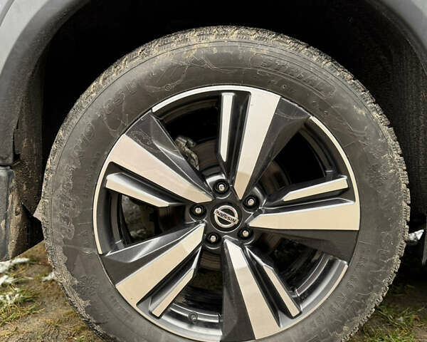 Серый Ниссан Rogue, объемом двигателя 2.49 л и пробегом 84 тыс. км за 27200 $, фото 17 на Automoto.ua