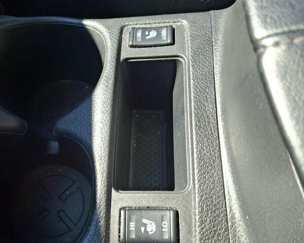 Сірий Ніссан Rogue, об'ємом двигуна 2.49 л та пробігом 98 тис. км за 16500 $, фото 7 на Automoto.ua