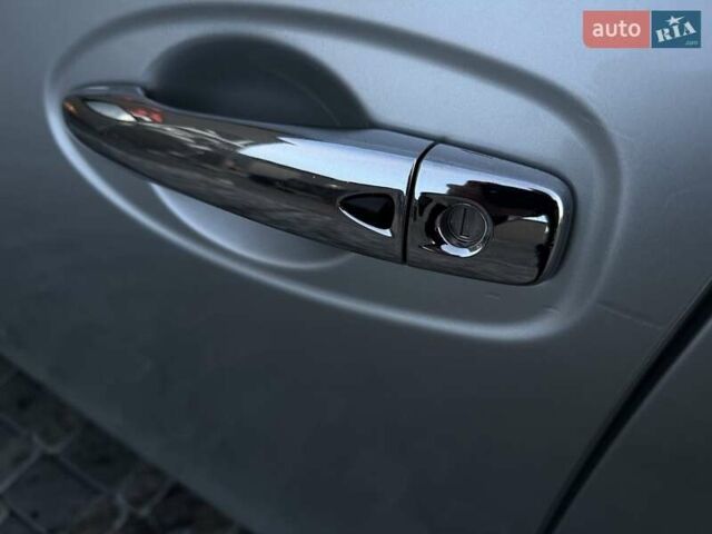 Серый Ниссан Rogue, объемом двигателя 2.49 л и пробегом 180 тыс. км за 11300 $, фото 21 на Automoto.ua