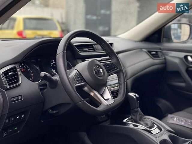 Сірий Ніссан Rogue, об'ємом двигуна 2.5 л та пробігом 110 тис. км за 17500 $, фото 13 на Automoto.ua