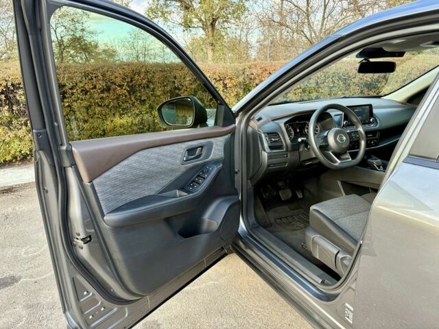 Серый Ниссан Rogue, объемом двигателя 2.5 л и пробегом 109 тыс. км за 20999 $, фото 4 на Automoto.ua