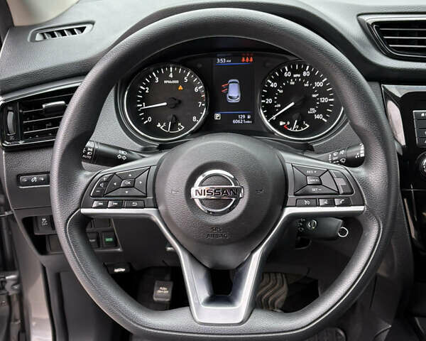 Серый Ниссан Rogue, объемом двигателя 2 л и пробегом 97 тыс. км за 16300 $, фото 19 на Automoto.ua