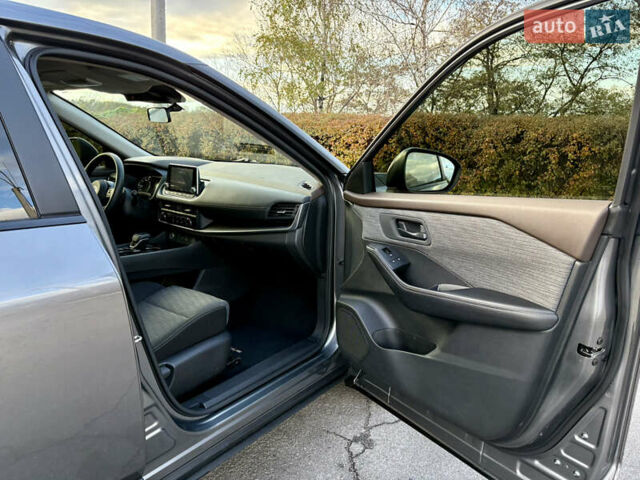 Серый Ниссан Rogue, объемом двигателя 2.49 л и пробегом 109 тыс. км за 20999 $, фото 20 на Automoto.ua