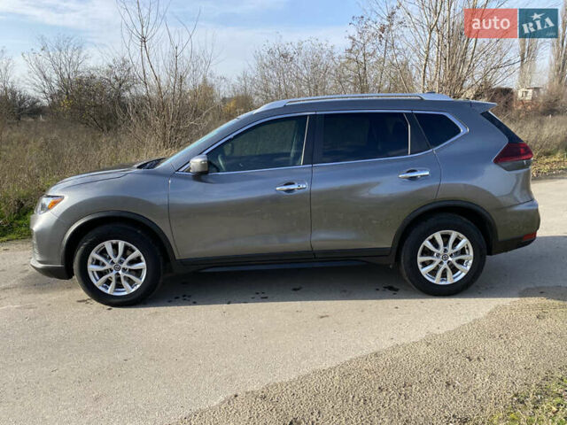 Серый Ниссан Rogue, объемом двигателя 2.5 л и пробегом 72 тыс. км за 15999 $, фото 2 на Automoto.ua