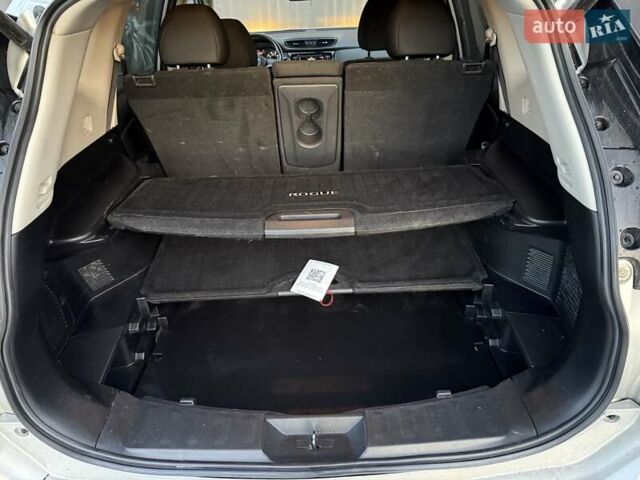 Серый Ниссан Rogue, объемом двигателя 2.49 л и пробегом 180 тыс. км за 11300 $, фото 19 на Automoto.ua