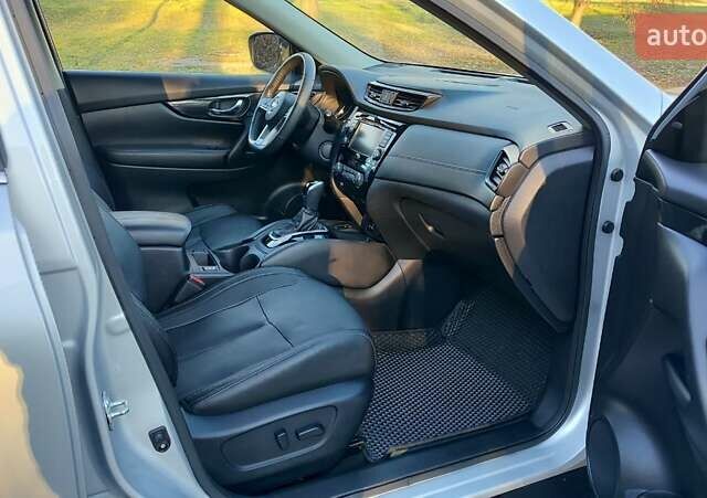 Сірий Ніссан Rogue, об'ємом двигуна 2.5 л та пробігом 22 тис. км за 17999 $, фото 25 на Automoto.ua