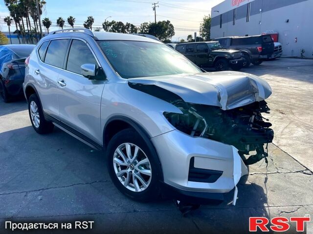 Сірий Ніссан Rogue, об'ємом двигуна 2.5 л та пробігом 75 тис. км за 15999 $, фото 8 на Automoto.ua