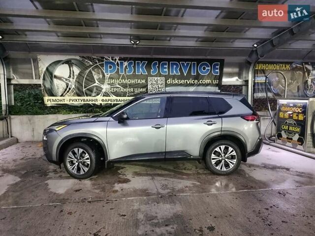 Серый Ниссан Rogue, объемом двигателя 2.49 л и пробегом 104 тыс. км за 21900 $, фото 1 на Automoto.ua