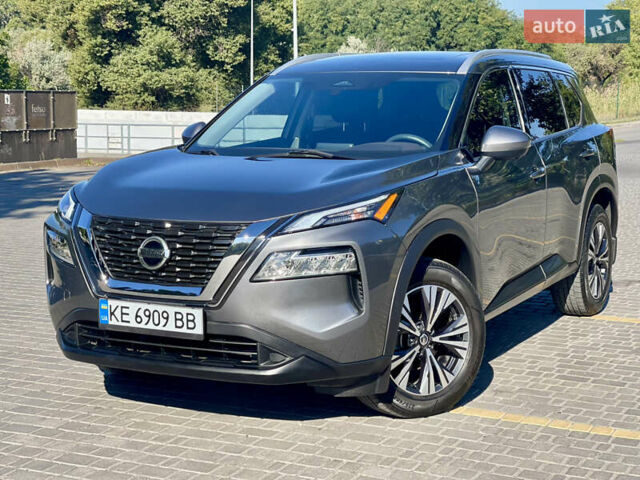 Серый Ниссан Rogue, объемом двигателя 2.49 л и пробегом 120 тыс. км за 20950 $, фото 4 на Automoto.ua