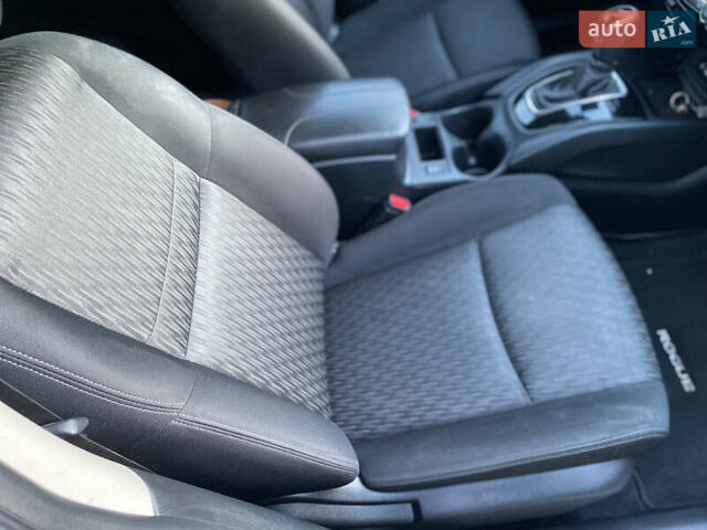Серый Ниссан Rogue, объемом двигателя 2.49 л и пробегом 65 тыс. км за 16600 $, фото 15 на Automoto.ua