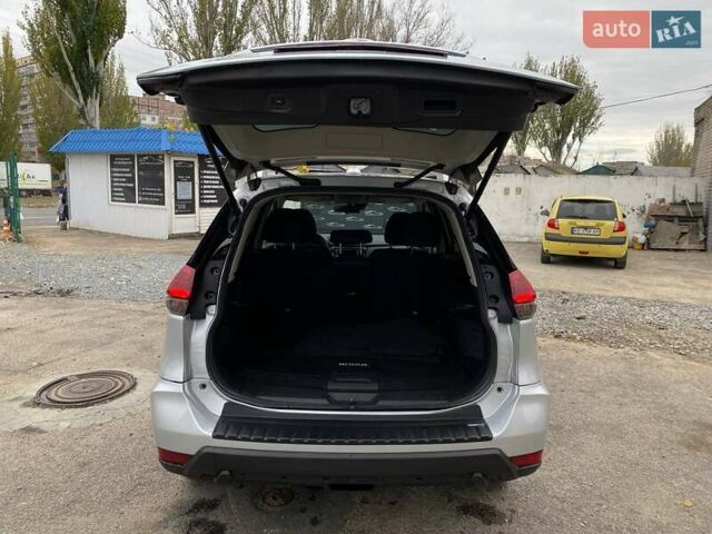 Сірий Ніссан Rogue, об'ємом двигуна 2.5 л та пробігом 110 тис. км за 17500 $, фото 15 на Automoto.ua