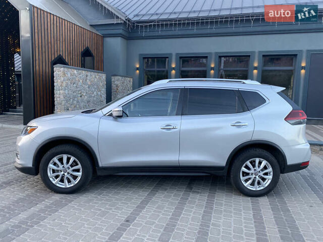 Серый Ниссан Rogue, объемом двигателя 2.49 л и пробегом 65 тыс. км за 16600 $, фото 3 на Automoto.ua