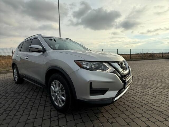 Серый Ниссан Rogue, объемом двигателя 2.5 л и пробегом 57 тыс. км за 17500 $, фото 4 на Automoto.ua