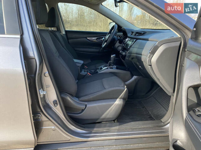 Серый Ниссан Rogue, объемом двигателя 2.5 л и пробегом 72 тыс. км за 15999 $, фото 23 на Automoto.ua