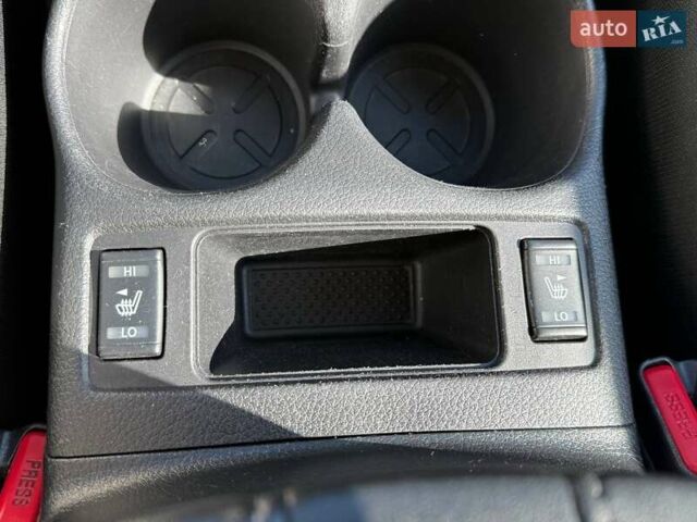 Серый Ниссан Rogue, объемом двигателя 2.49 л и пробегом 220 тыс. км за 14900 $, фото 19 на Automoto.ua
