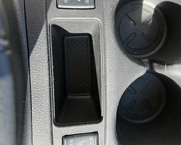 Сірий Ніссан Rogue, об'ємом двигуна 2.49 л та пробігом 220 тис. км за 14900 $, фото 20 на Automoto.ua