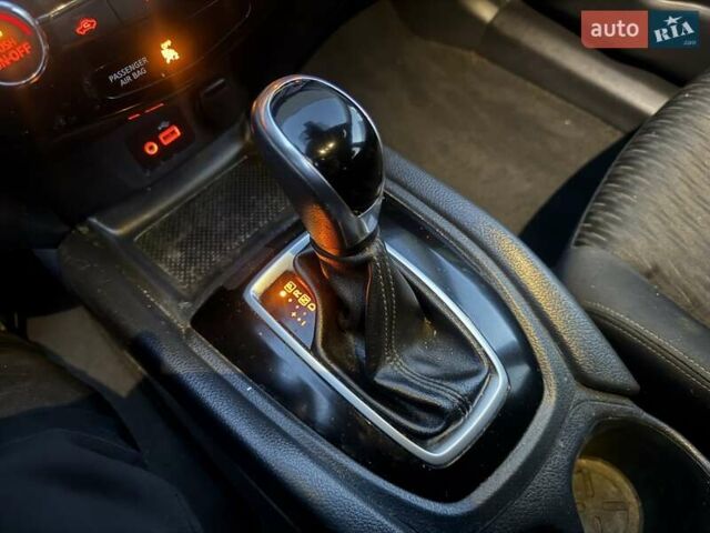 Серый Ниссан Rogue, объемом двигателя 2.49 л и пробегом 180 тыс. км за 11300 $, фото 29 на Automoto.ua