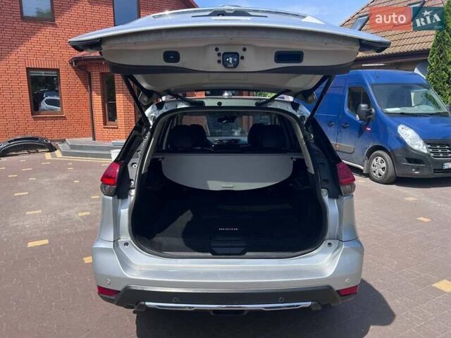 Сірий Ніссан Rogue, об'ємом двигуна 2.5 л та пробігом 68 тис. км за 16000 $, фото 2 на Automoto.ua