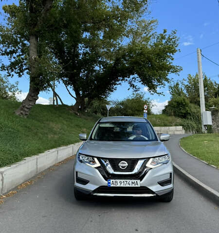 Сірий Ніссан Rogue, об'ємом двигуна 2.49 л та пробігом 122 тис. км за 15300 $, фото 2 на Automoto.ua