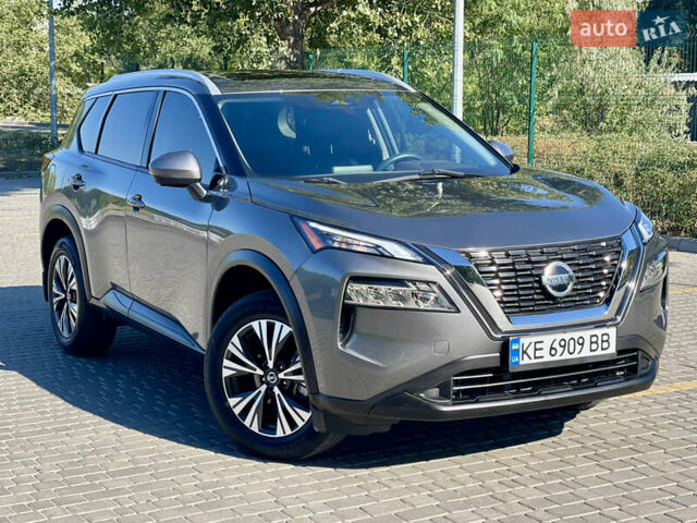 Серый Ниссан Rogue, объемом двигателя 2.49 л и пробегом 120 тыс. км за 20950 $, фото 3 на Automoto.ua