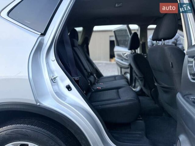 Серый Ниссан Rogue, объемом двигателя 2.49 л и пробегом 180 тыс. км за 11300 $, фото 39 на Automoto.ua