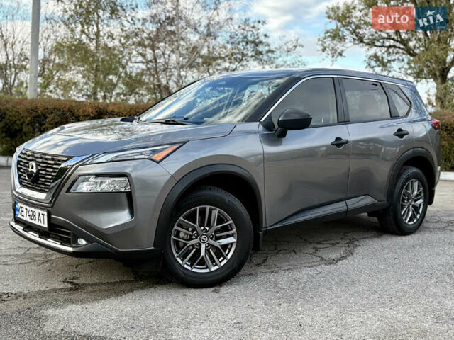 Серый Ниссан Rogue, объемом двигателя 2.49 л и пробегом 109 тыс. км за 20999 $, фото 7 на Automoto.ua