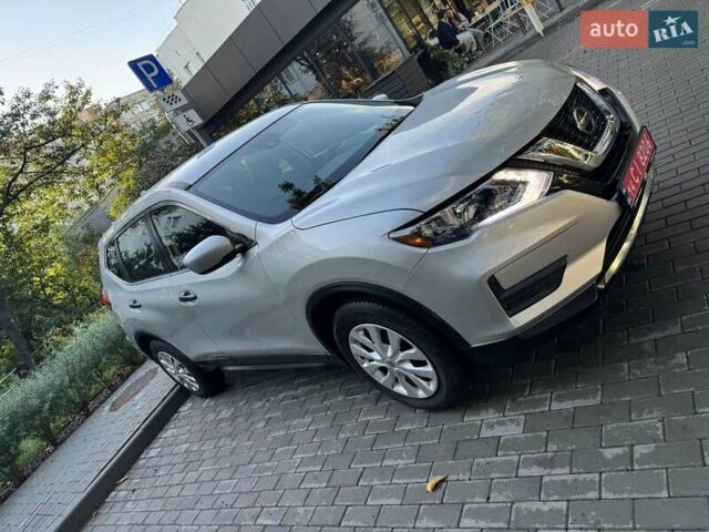 Серый Ниссан Rogue, объемом двигателя 2.49 л и пробегом 30 тыс. км за 13600 $, фото 1 на Automoto.ua