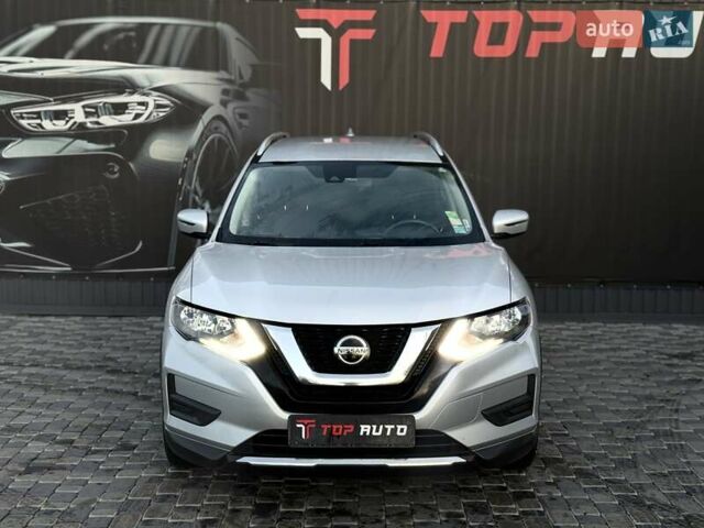 Серый Ниссан Rogue, объемом двигателя 2.49 л и пробегом 180 тыс. км за 11300 $, фото 10 на Automoto.ua