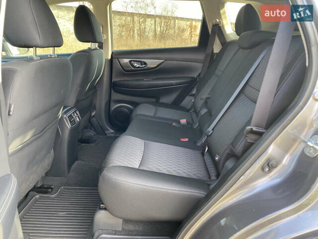 Серый Ниссан Rogue, объемом двигателя 2.5 л и пробегом 72 тыс. км за 15999 $, фото 19 на Automoto.ua
