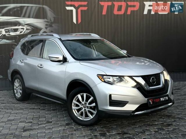 Серый Ниссан Rogue, объемом двигателя 2.49 л и пробегом 180 тыс. км за 11300 $, фото 9 на Automoto.ua