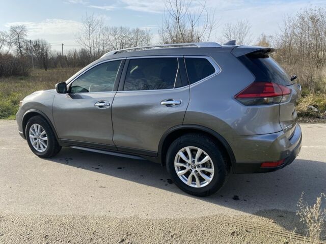 Серый Ниссан Rogue, объемом двигателя 2.5 л и пробегом 72 тыс. км за 15999 $, фото 3 на Automoto.ua