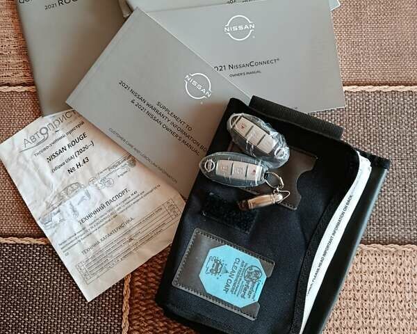 Сірий Ніссан Rogue, об'ємом двигуна 2.49 л та пробігом 77 тис. км за 23700 $, фото 8 на Automoto.ua