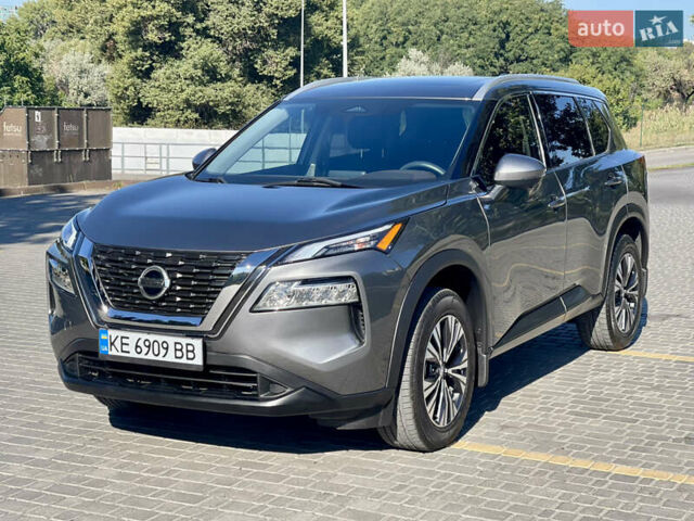 Серый Ниссан Rogue, объемом двигателя 2.49 л и пробегом 120 тыс. км за 20950 $, фото 7 на Automoto.ua