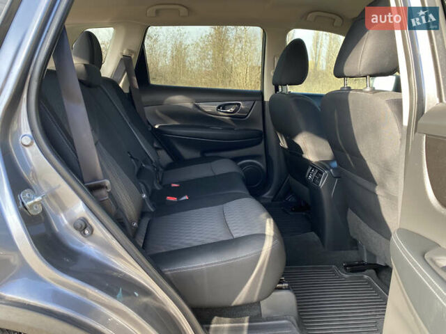 Серый Ниссан Rogue, объемом двигателя 2.5 л и пробегом 72 тыс. км за 15999 $, фото 21 на Automoto.ua