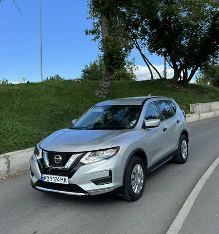 Сірий Ніссан Rogue, об'ємом двигуна 2.49 л та пробігом 122 тис. км за 15300 $, фото 4 на Automoto.ua