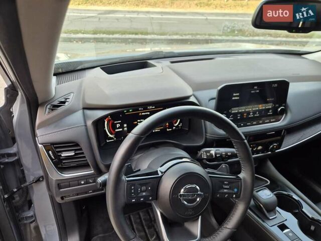 Сірий Ніссан Rogue, об'ємом двигуна 2.49 л та пробігом 99 тис. км за 25999 $, фото 2 на Automoto.ua