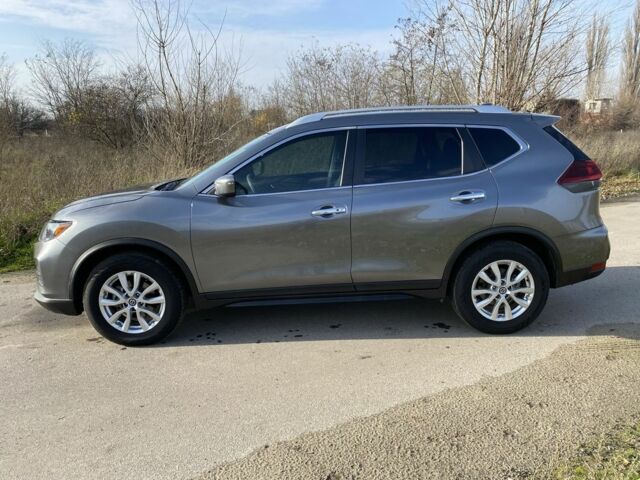 Серый Ниссан Rogue, объемом двигателя 2.5 л и пробегом 72 тыс. км за 15999 $, фото 2 на Automoto.ua