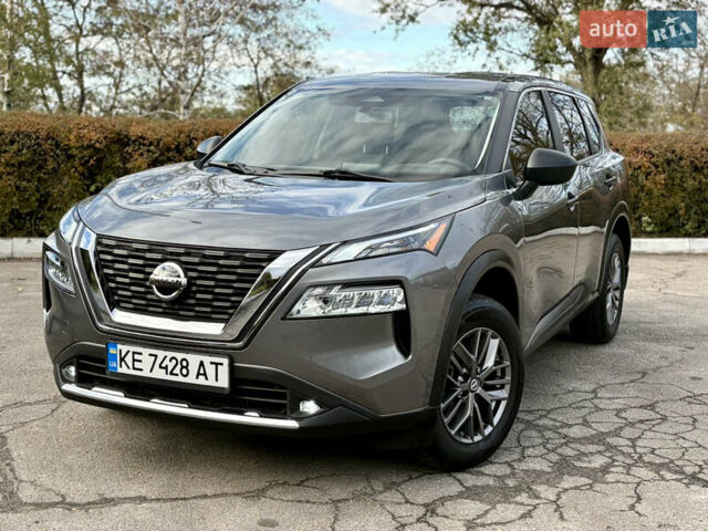 Серый Ниссан Rogue, объемом двигателя 2.49 л и пробегом 109 тыс. км за 20999 $, фото 1 на Automoto.ua